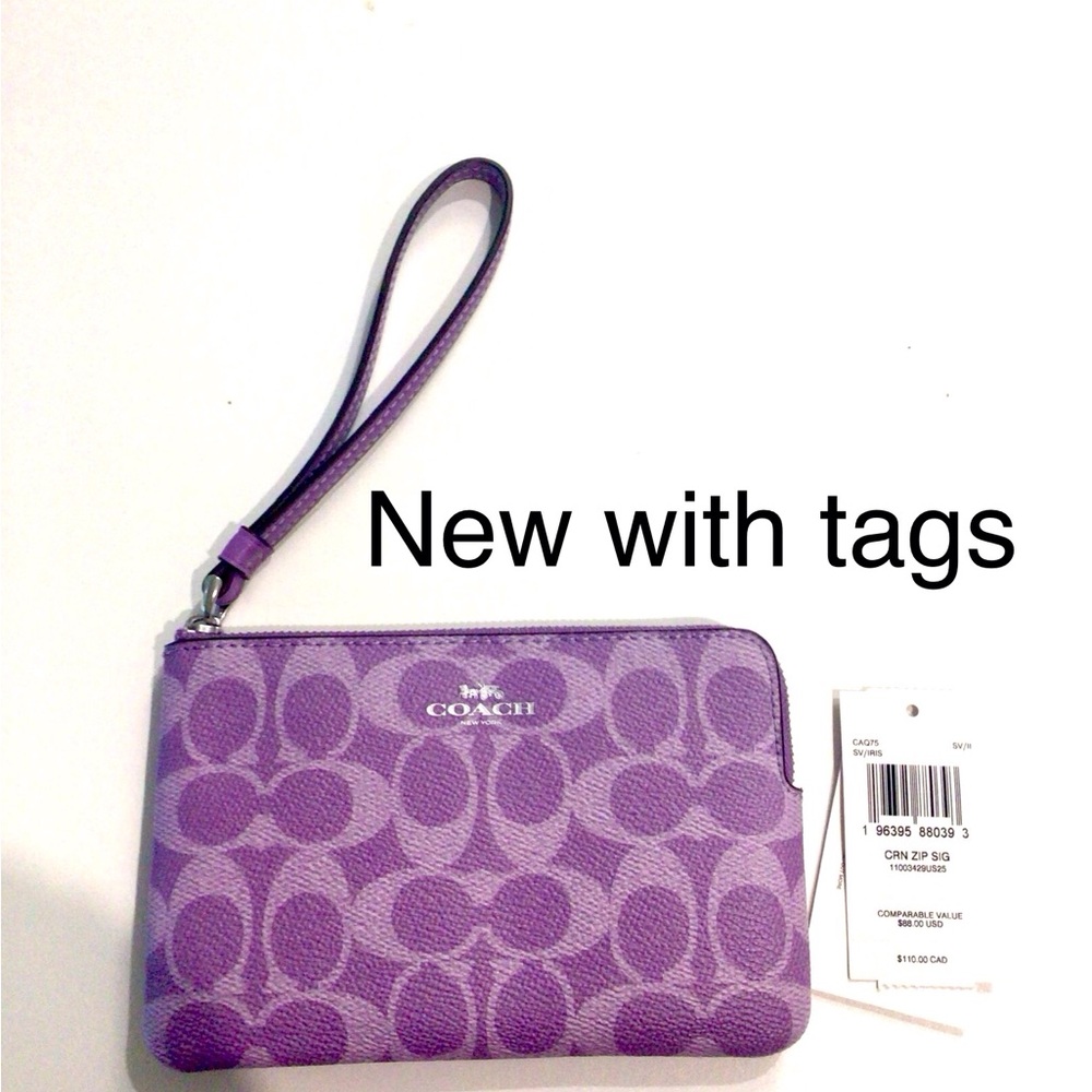 Coach Signature Wristlet in Iris